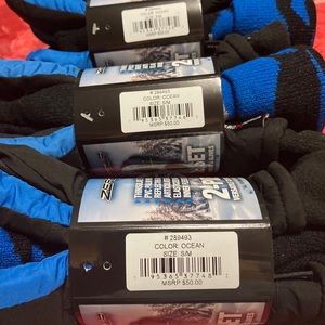 Zeroxposur 2 -piece set  versatile cuffed beanie hat and gloves S/M YOUTH